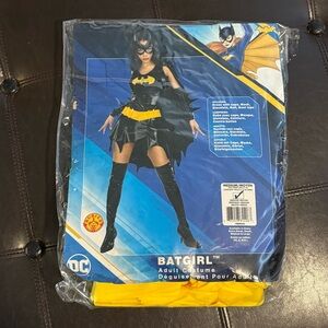 DC Comics Batgirl Women Costume - Black and Yellow